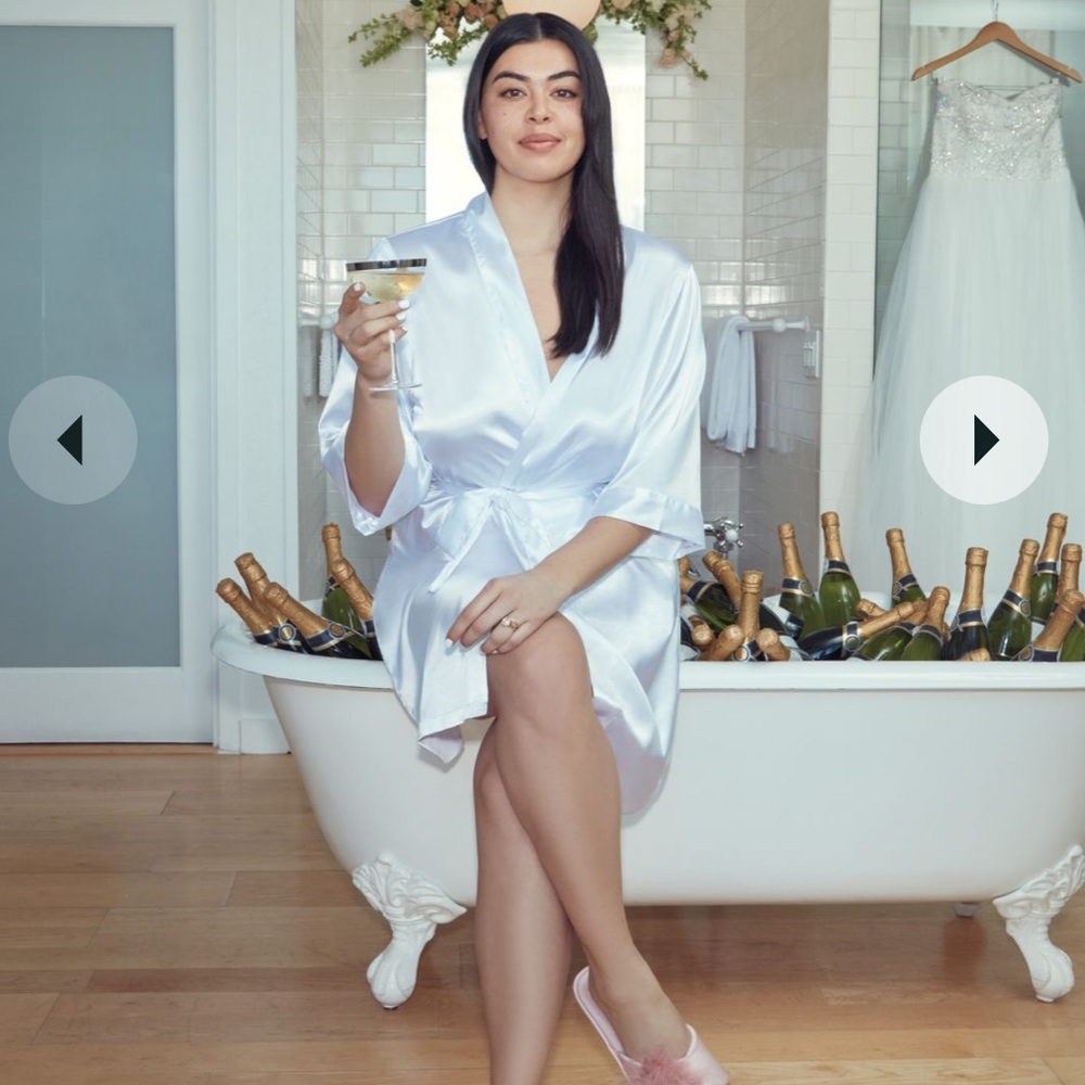 Bride Robe - Picture 4 of 7